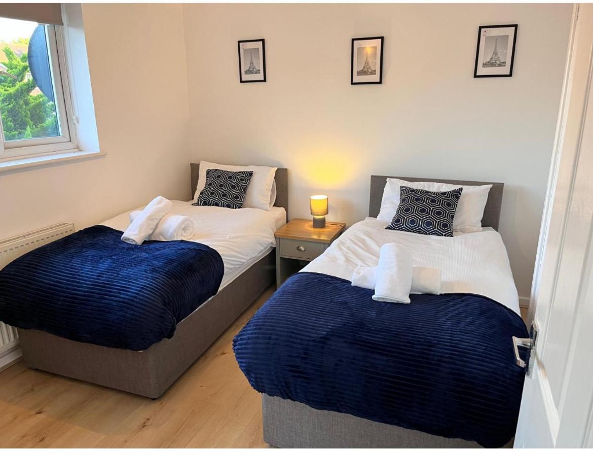 Kettering Service Accomodation 2Brh Freeparking Wifi Smart Tv Tea & Coffee Esterno foto